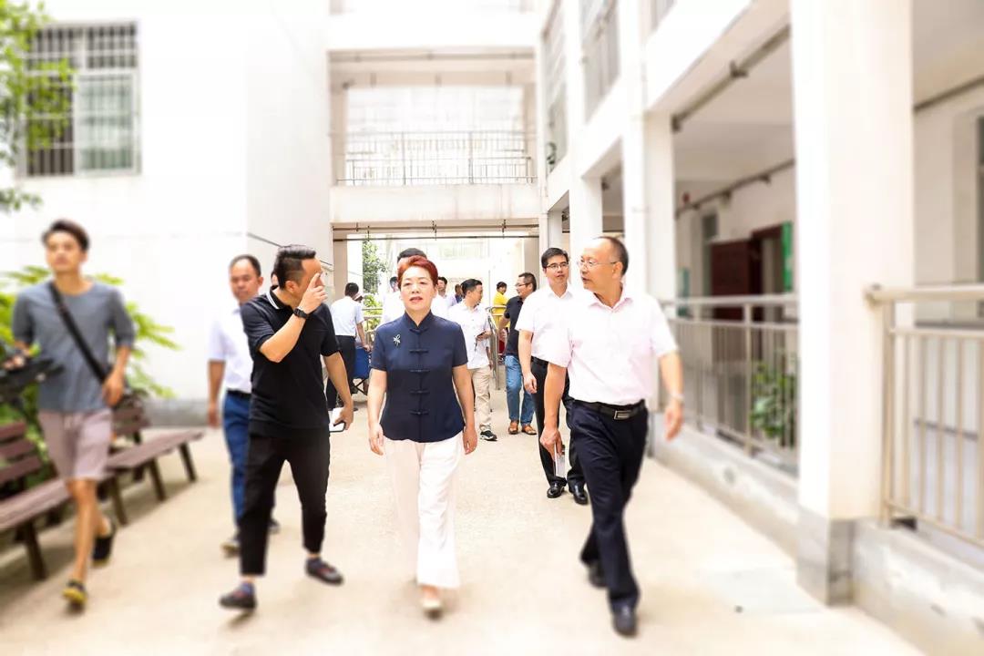 省民政廳黨組書記、廳長唐白玉蒞臨株洲縣海福祥養(yǎng)老護理院考察工作