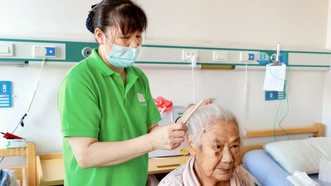 【最美養(yǎng)老護(hù)理員】匡船會(huì)：情系老人，用心服務(wù)
