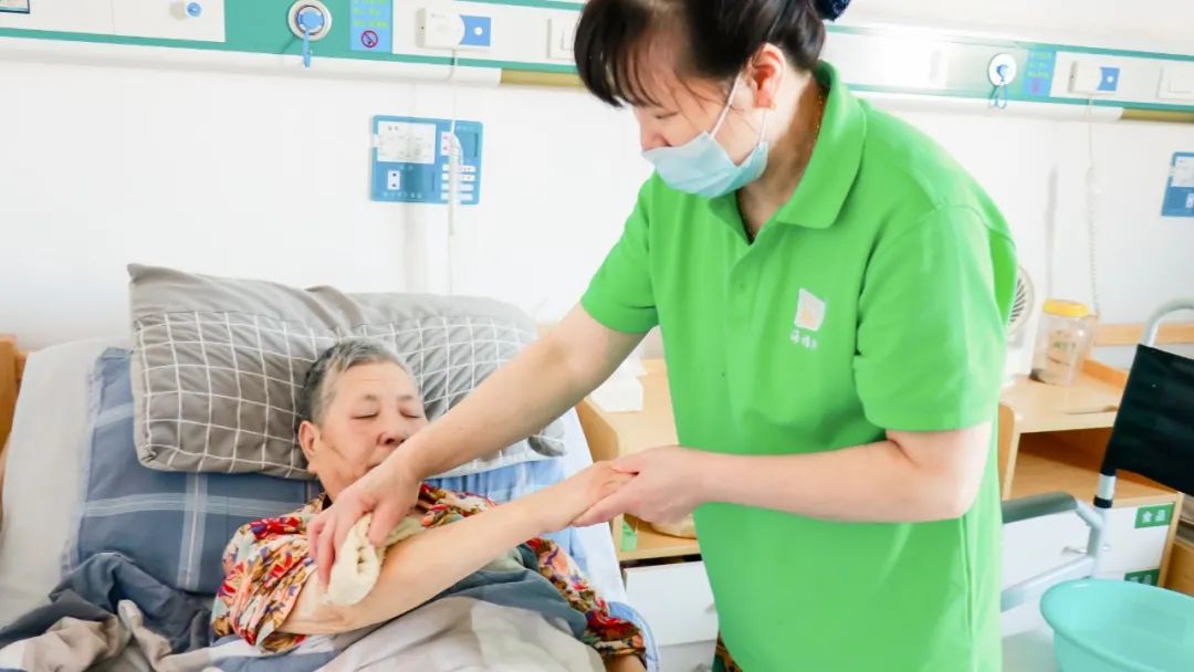 【最美養(yǎng)老護(hù)理員】匡船會(huì)：情系老人，用心服務(wù)